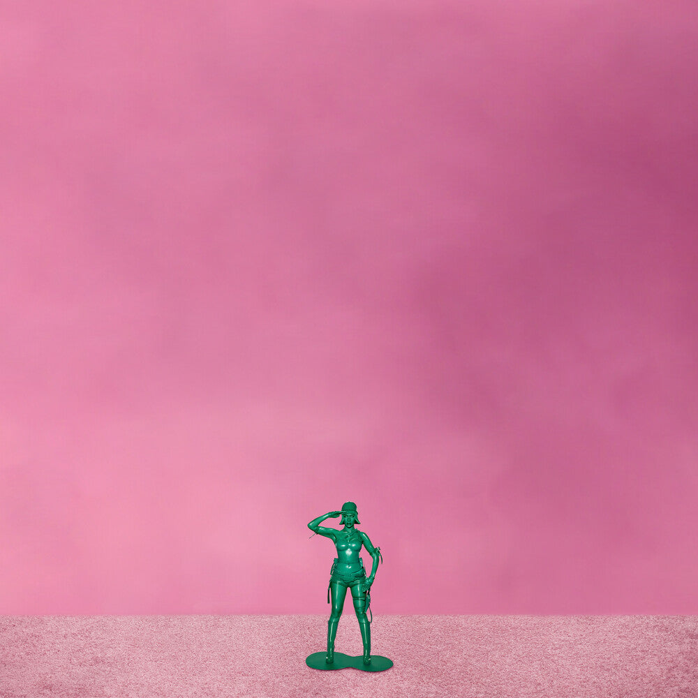 the album cover for Mariah the Scientist - HEARTS SOLD SEPARATELY